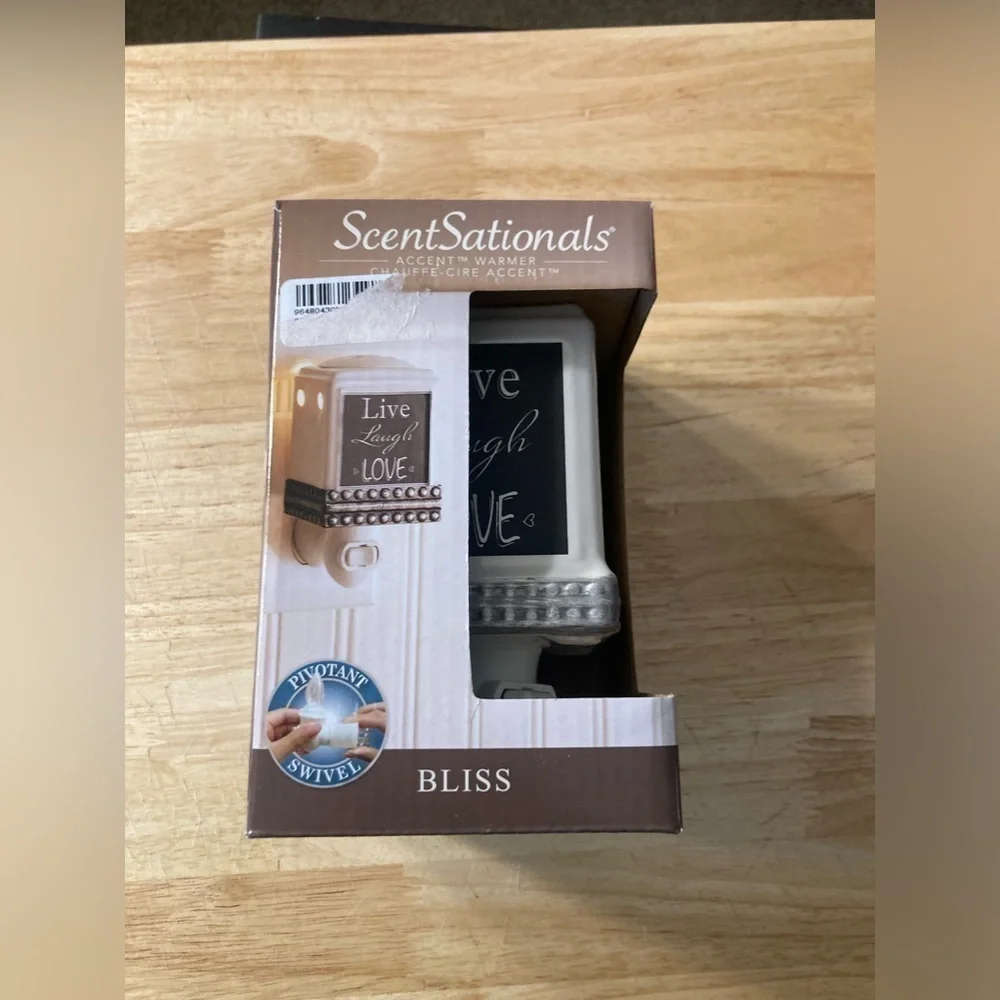 Scentsationals bliss wax melts plug ins - has live , laugh , love design. NWT